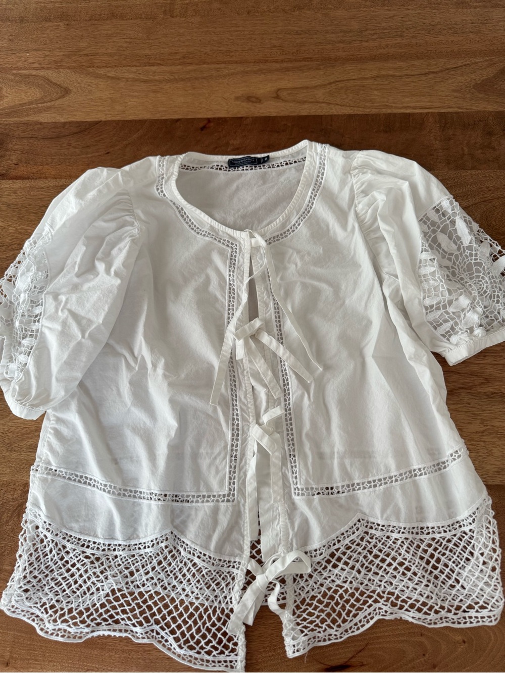 Vineyard Vines White Crochet Trim Tie-Front Blouse